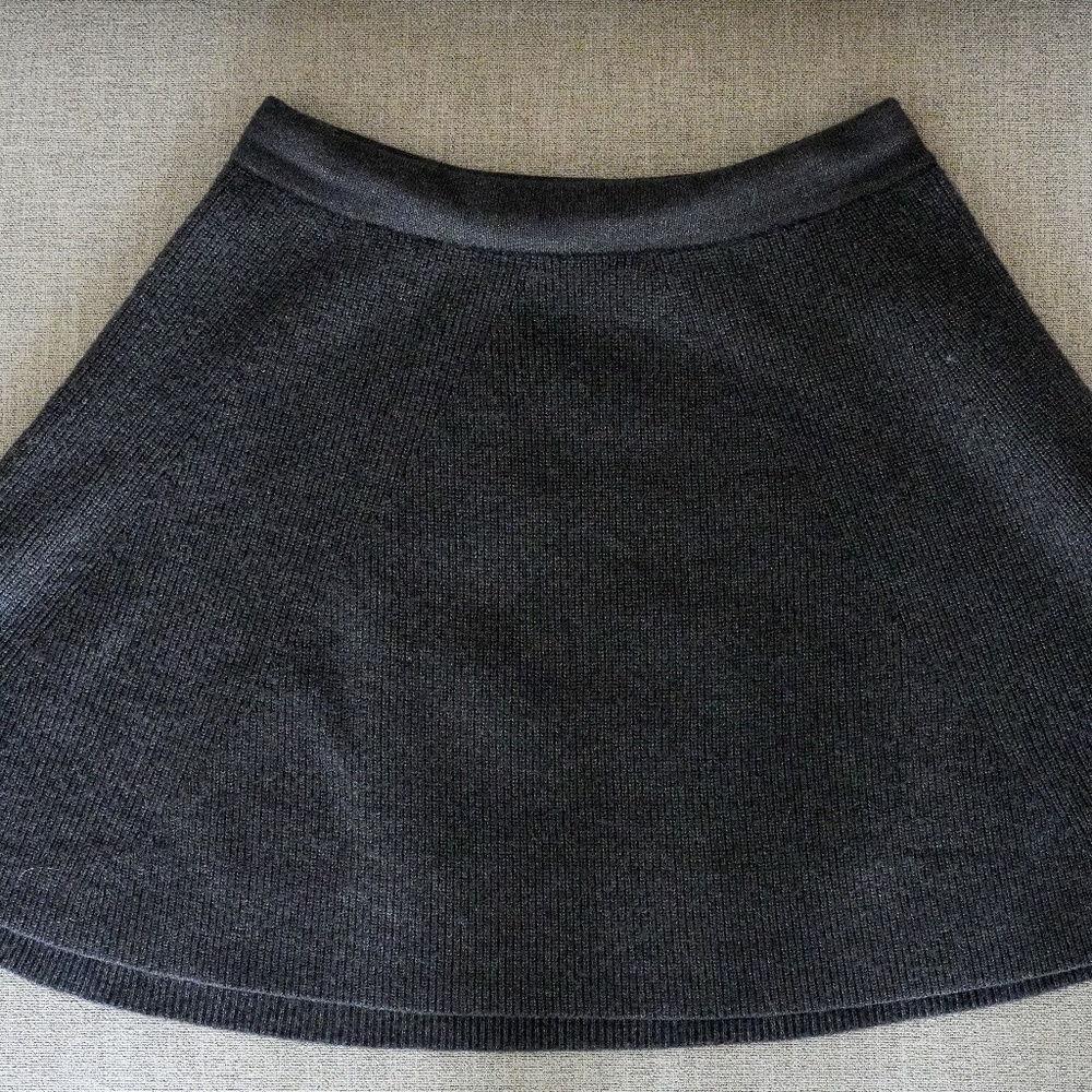 Zara gray knit skirt